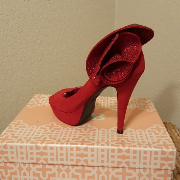 Gianni Bini Shoes - BNITB GIANNI BINI/ IN-LOVE RED SUED SHOES